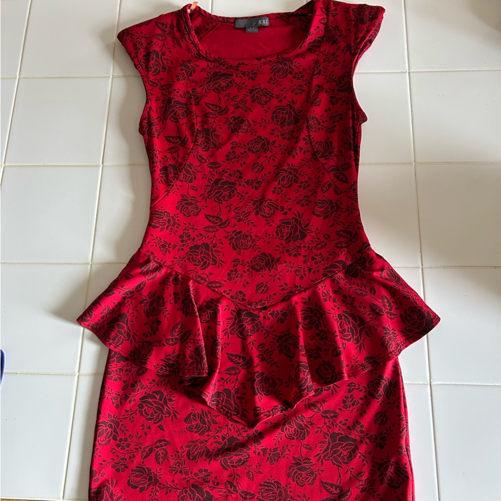 Forever 21 Red and Black Floral Dress
